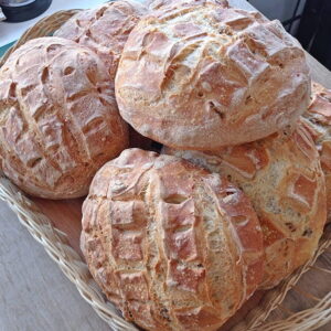 Pan de 2 harinas, trigo y centeno hechos con masa madre y de fermentación lenta
